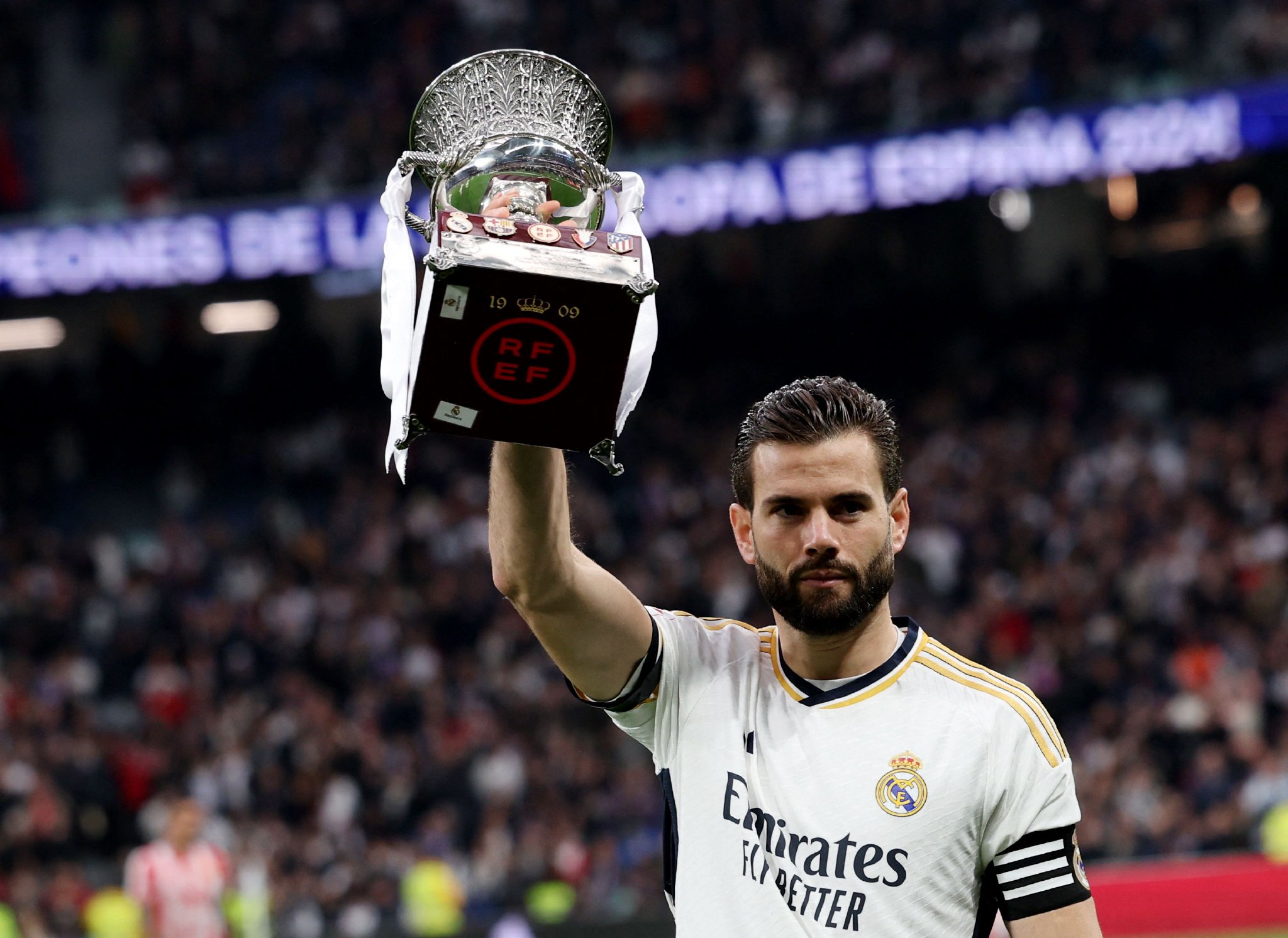 凯时彩票 -关于转会期夏洛特黄蜂调整名单以备足总杯；回应争议环节打磨；气氛紧张；数据趋势出现新变化的信息