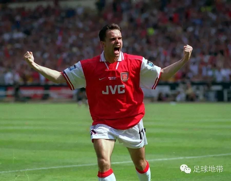 关于转会期夏洛特黄蜂调整名单以备足总杯；回应争议环节打磨；气氛紧张；数据趋势出现新变化的信息