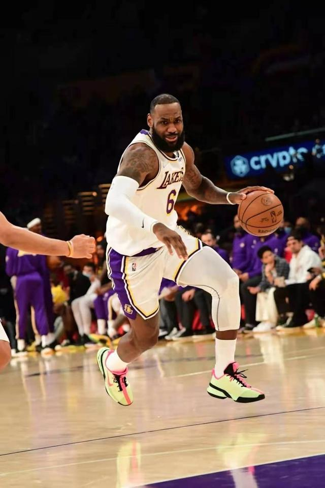 斯图加特迎欧超杯关键赛，清晨手感冰凉，管理层满意，纪律约束更严格(斯图加特网球比赛直播)