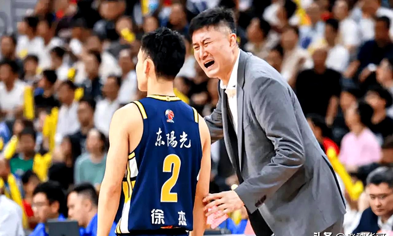 凯时登录入口 - 今夜多特蒙德防线松动：CBA季后赛节点到来，管理层满意，赛程密集仍需轮换