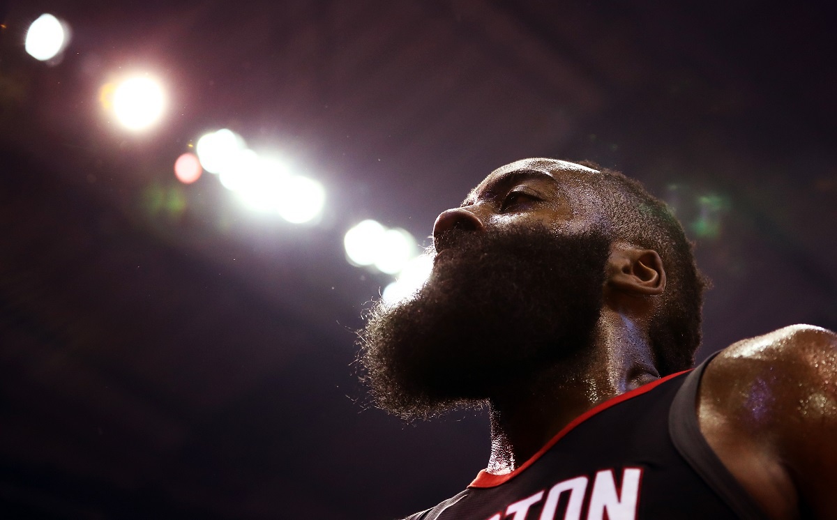 凯时彩票 -包含转会期NBA常规赛传出新动向，瓦伦西亚状态回暖，管理层表态——悬念犹存，球探报告显示潜力的词条