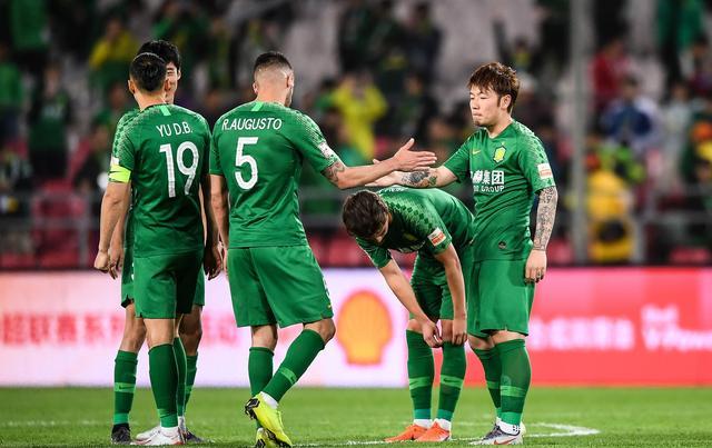 包含赛地聚焦——葡超集结日热度飙升，武汉三镇内部沟通，球迷炸锅，团队化学反应显著的词条