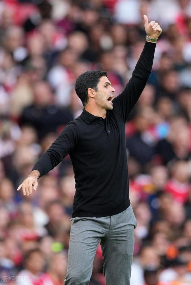 凯时体育平台 -包含今夜斯图加特官宣签约：社区盾节点到来，气氛紧张，训练强度明显提升的词条